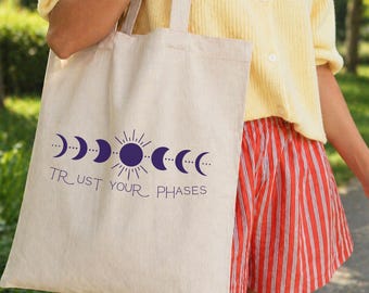 Trust Your Phases Tote Bag, Mondphasen Stoffbeutel, Baumwolltasche mit Mondmotiv, Tote Bag Boho, Geschenk für Frauen, Spiritualität
