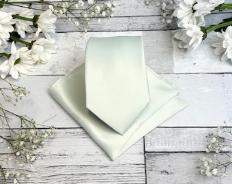 Gravata de casamento Willow Satin: gravatas borboleta, gravatas borboleta e abotoaduras combinando.