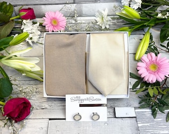 Conjunto de casamento em cetim Dune: gravata, lenço de bolso, meias e acessórios.