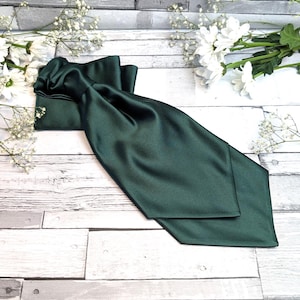 Cravate Rascot Avec Carré De Poche Assorti - Vert Foncé Et Noir Paisley Satiné - Neuf