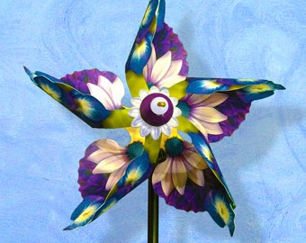 Winsome Purple Floral Pinwheel Wind Spinner Whirligig Windmill Fan