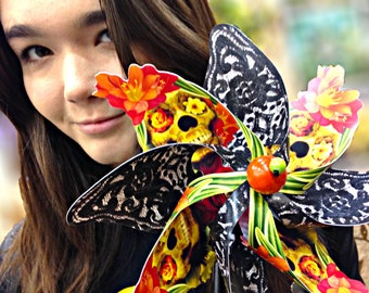 Day of the Dead Halloween Skull Goth Pinwheel Spinner Whirligig Windmill Fan