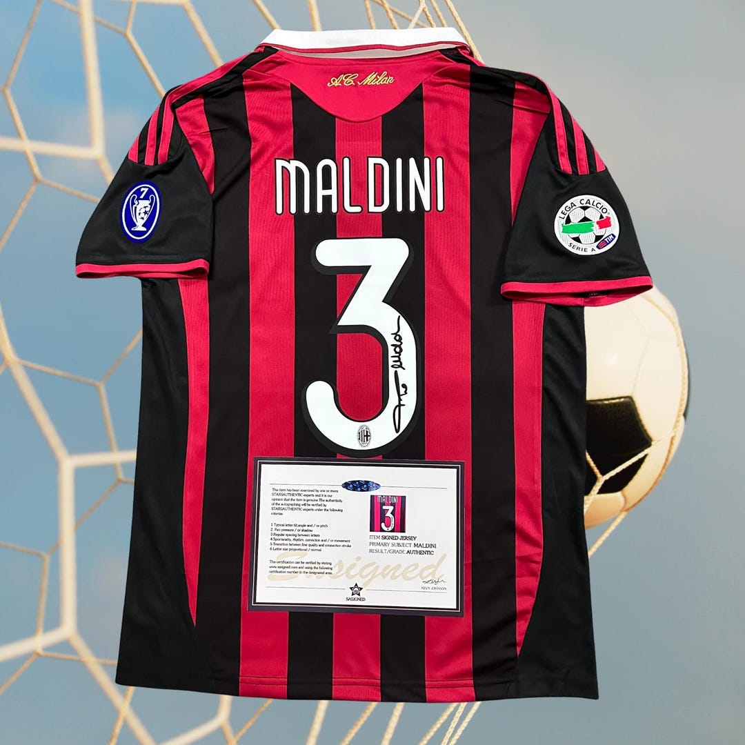Iconic Pics Photo dédicacée encadrée Paolo Maldini AC