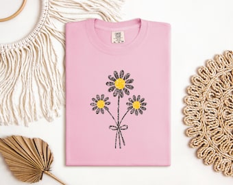 Retro Daisy Bouquet T-shirt, Vintage Distressed Floral Graphic, Boho Botanical Comfort Colors Bay Tee, Minimalist Nature Lover Gift for Her