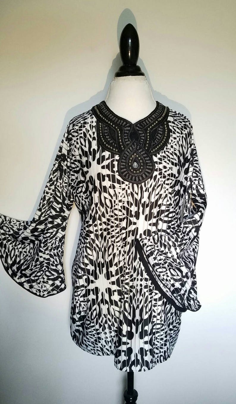 Black and White Tunic / Beaded Black Tunic / Black Beaded Top - Etsy