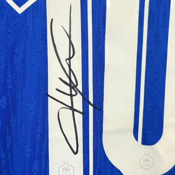 キリアン・ムバッペ直筆サイン入りフランス代表サッカーユニフォーム
