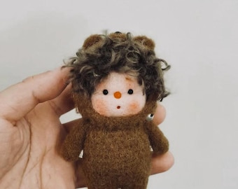 Handgemachte Wollfilzpuppe - JoJo Bär Kostüme, Nadelgefilzte Kunstpuppen