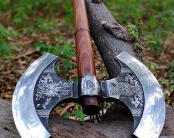 Machado Viking de Duas Cabeças Forjado à Mão, Lâmina em Aço Carbono com Acabamento Barbado