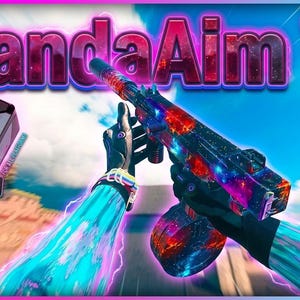 Op de afbeelding: Afbeelding met de tekst "PandaAim V7" in een roze en paarse gradiënt. Links een zwart apparaat met een roze edelsteen. Een kleurrijk geweer met een galaxy-ontwerp wordt in het midden vastgehouden, met blauwe en paarse energie-effecten.