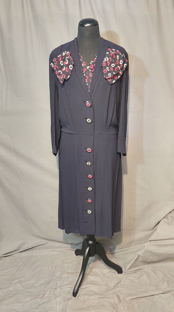 1930s Vintage Crepe Dress with top bow and front … - image 2