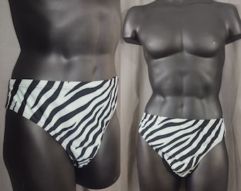 Gucci Tom Ford Men's Swim SS 1996 zwarte zebraprint met aquablauwe achtergrond