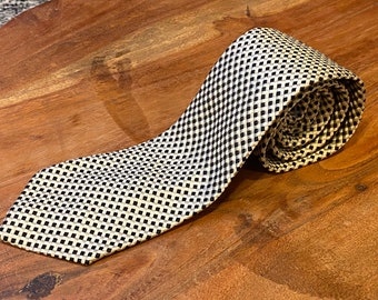 Vintage Cerrutti CXII Crisscross pattern in Silver and Black Silk tie 55 inches length and 3 inches wide