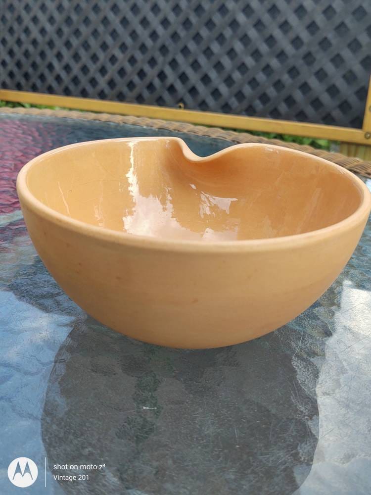 Elsa Peretti® Thumbprint bowl in red Venetian glass. More sizes