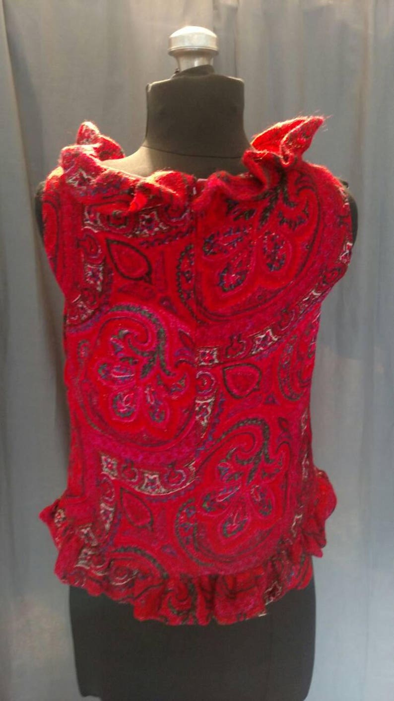 Vintage 1970s sleeveless Wool Knit Paisley top with ruffled collar and Pink Velvet Bow / 70s Wool Tank Top Silk Lined Small / Medium image 7