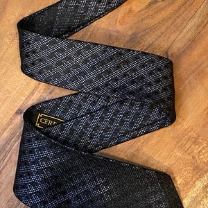 Vintage Cerruti CXII Black Silk Knit Grenadine tie 55 inches length and 3 inches wide Illusions style with silver blue lining image 3