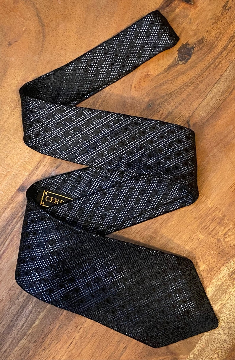 Vintage Cerruti CXII Black Silk Knit Grenadine tie 55 inches length and 3 inches wide Illusions style with silver blue lining image 3