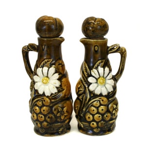 Vintage Daisy Oil and Vinegar Cruets (E4935)