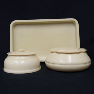 Vintage DuBarry Pyralin French Ivory Dresser Set of Two Lidded Boxes and Tray (V560)