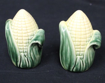 Vintage Corn On The Cob Salt & Pepper Shakers (V3032)