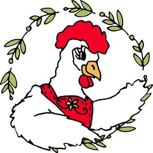 Puede incluir: Ilustraci&oacute;n caprichosa de una gallina blanca con cresta, barbilla y chaleco rojos. La gallina est&aacute; rodeada por una corona de hojas verdes. El chaleco tiene un dise&ntilde;o de flor amarilla.