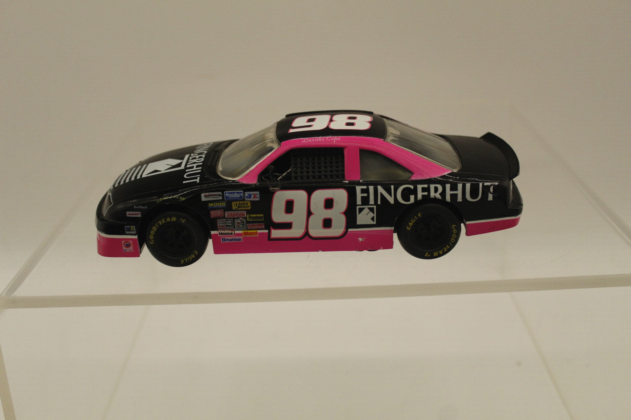Vintage Fingerhut Pink 98 Nascar Diecast Stock Car (V10380
