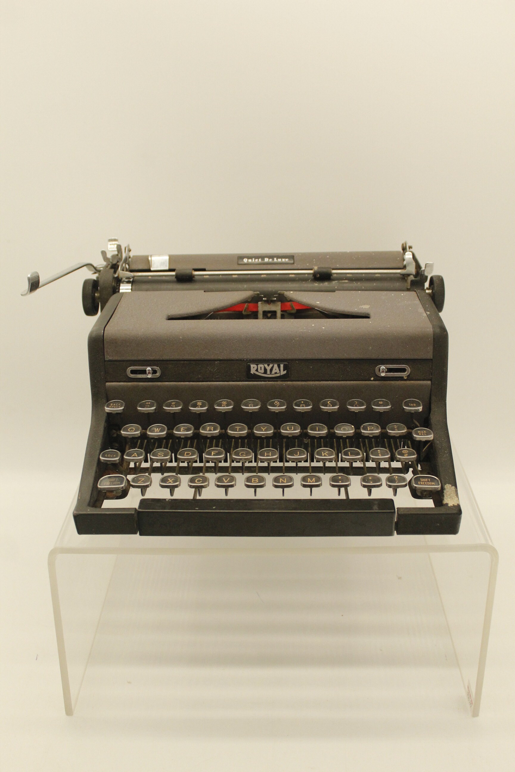 レトロ 米国製  QUIET DE LUXE タイプライター Vintage 1947 Royal Black Quiet De Luxe Portable Typewriter W