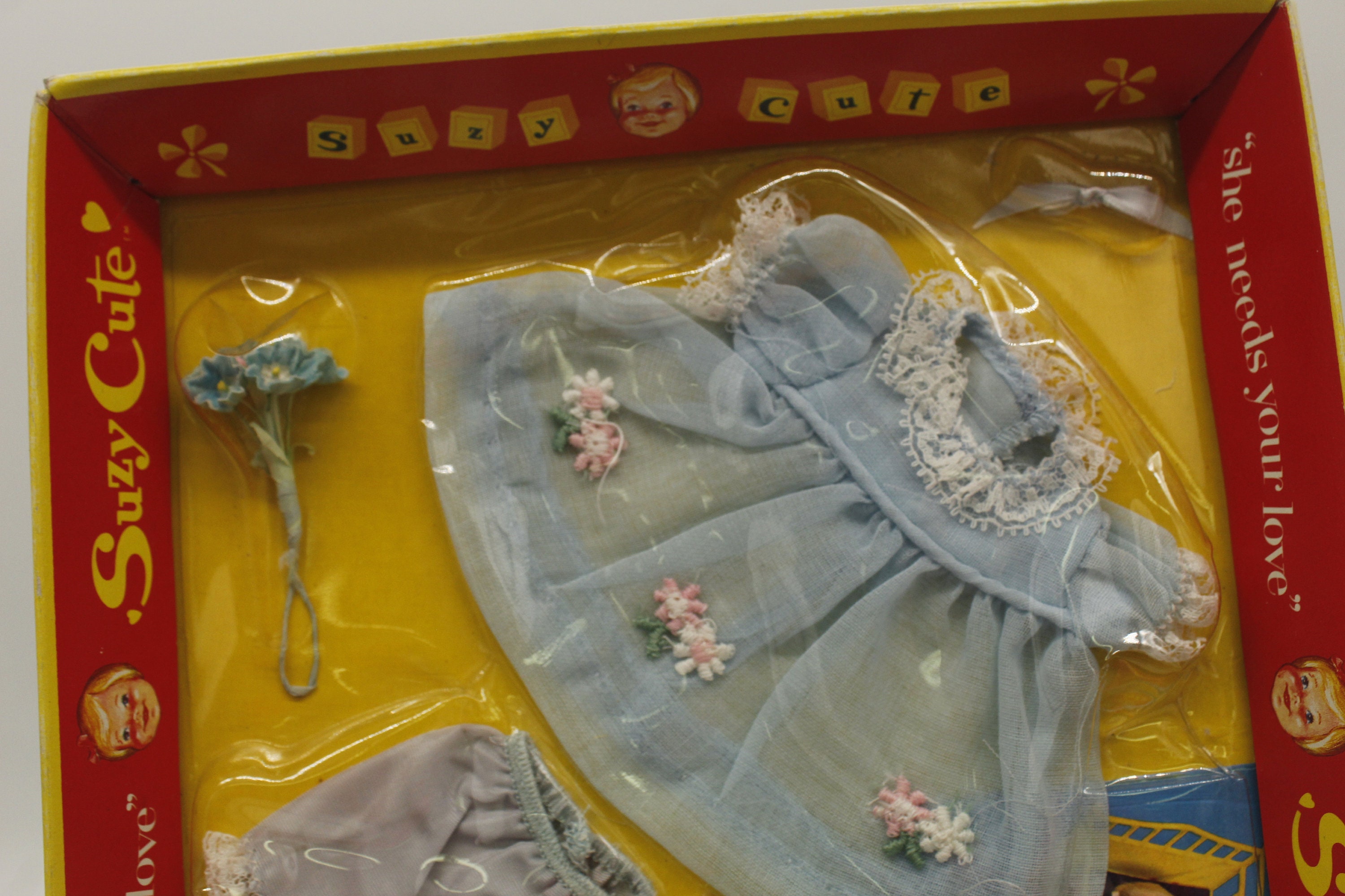 VINTAGE 1964 SUZY CUTE BABY DOLL ''DRINK N WET'' WITH HARD