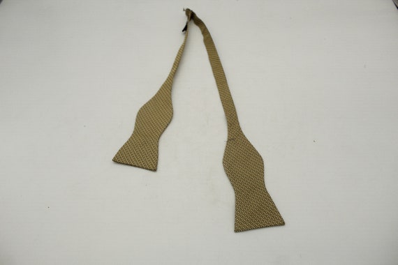 Vintage Cremieux Silk Bow Tie (S305) - image 2