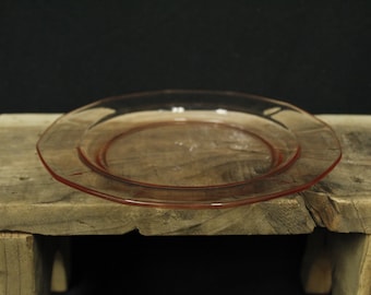 Vintage Pink Depression Glass Salad Plate (V7154)