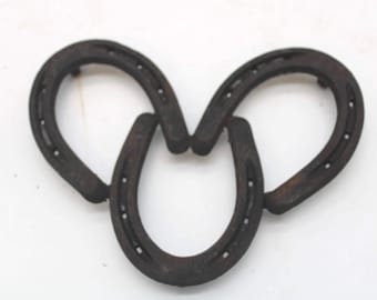 Vintage Horse Shoes Three Welded Together Clovershape Pony Size Cast Iron Wall Hanging (S4523)
