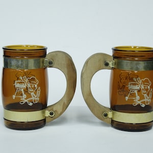 Vintage Siesta Ware Brown Grill Decorative Glasses Set Of Two Mugs (V6752)