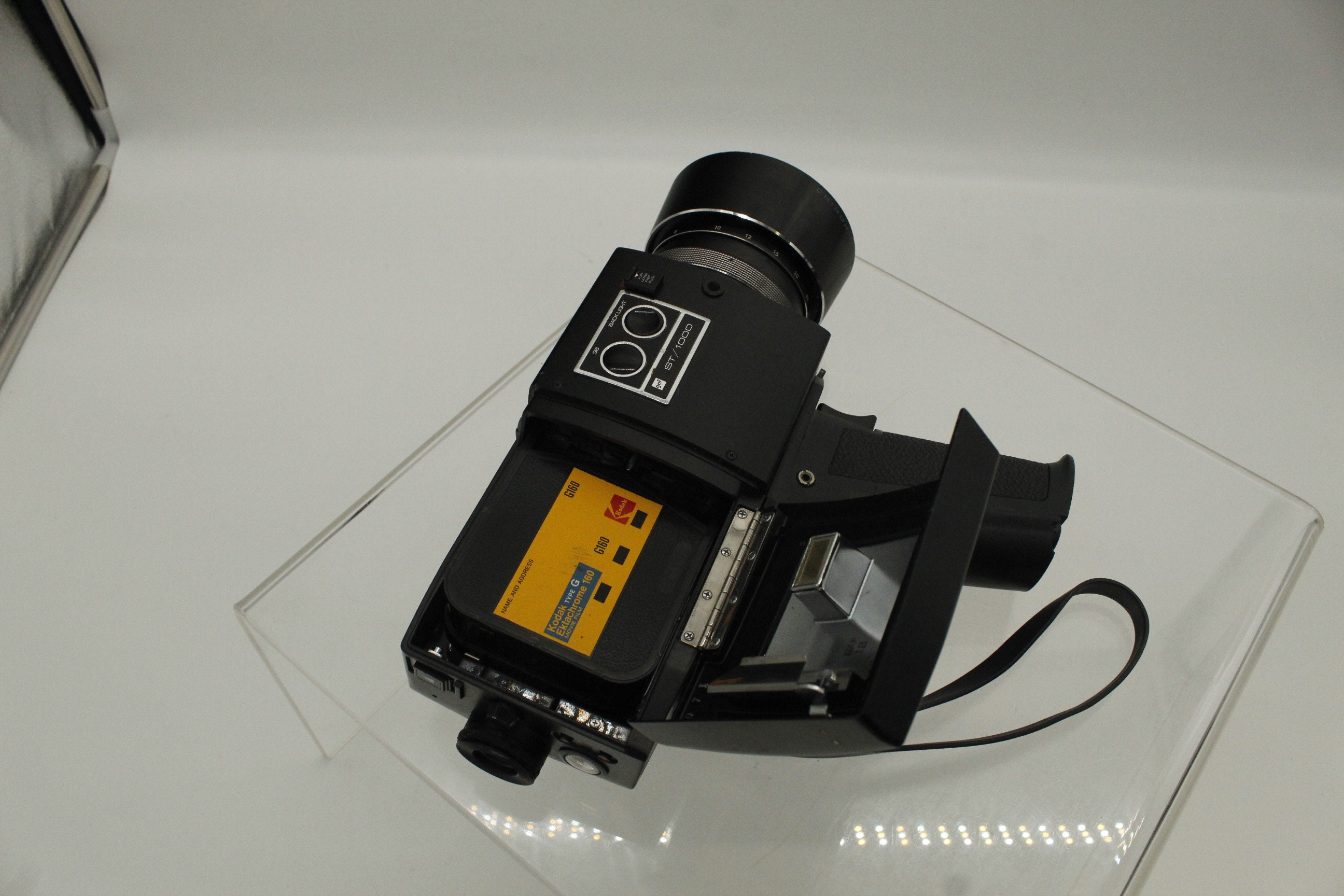 Vintage Japan Bell and Howell 1983-84 Gaf St/ 1000 Super 8 Vintage Japan Bell and Howell 1983-84 Gaf St/ 1000 Super 8