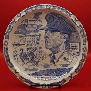 Vintage Vernon Kilns MacArthur 1942 Blue Plate as is (V2254)