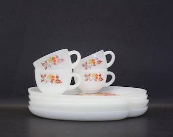 Vintage Set of 4 Milk Glass Hospitality Sets with Autumn Floral Pattern (E4472)