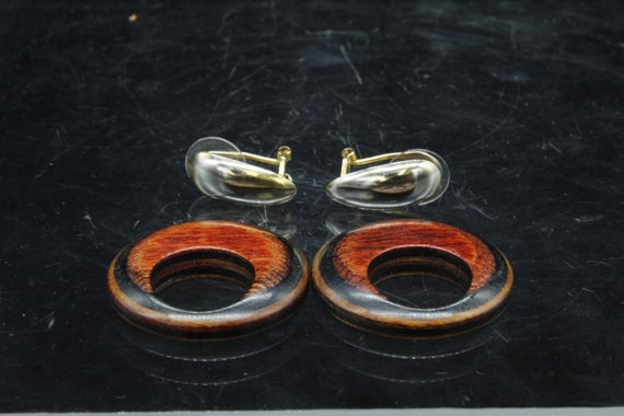 Vintage Wood Lacquered Circle Post Clip Earrings … - image 7