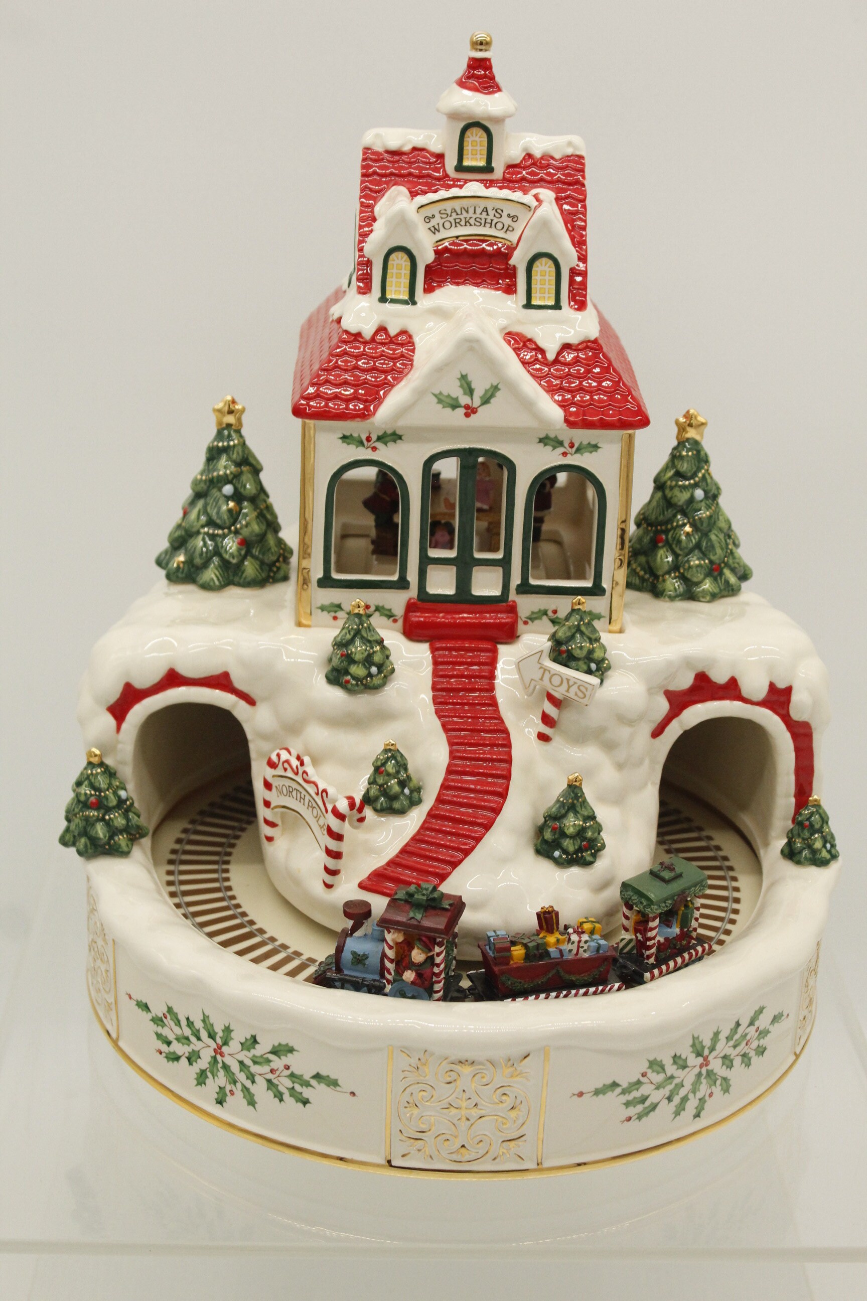 米国 【LENOX レノックス クリスマス ソリ　陶器 オーナメント 2001】 2001 Lenox Jewels of Christmas ~ Christmas Tree Salt and