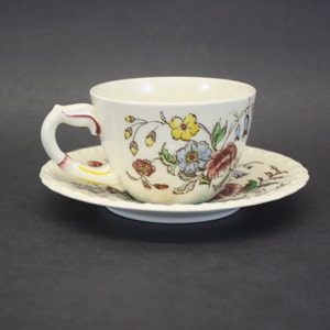 Vintage Vernon Kilns "Mayflower" 1940’s Cup & Saucer Set (E4187)