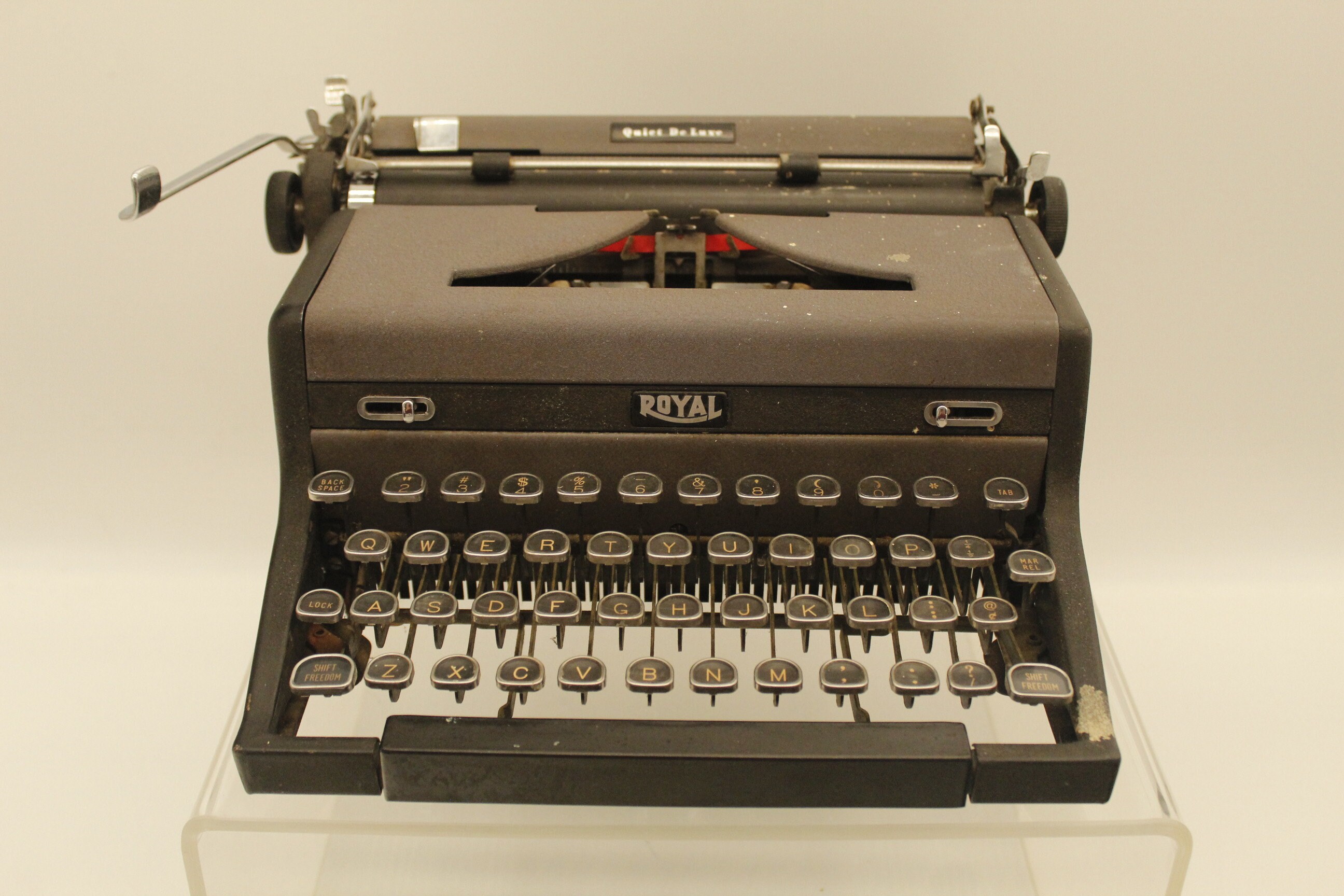 レトロ 米国製  QUIET DE LUXE タイプライター il_fullxfull.5705672296_rame.jpg