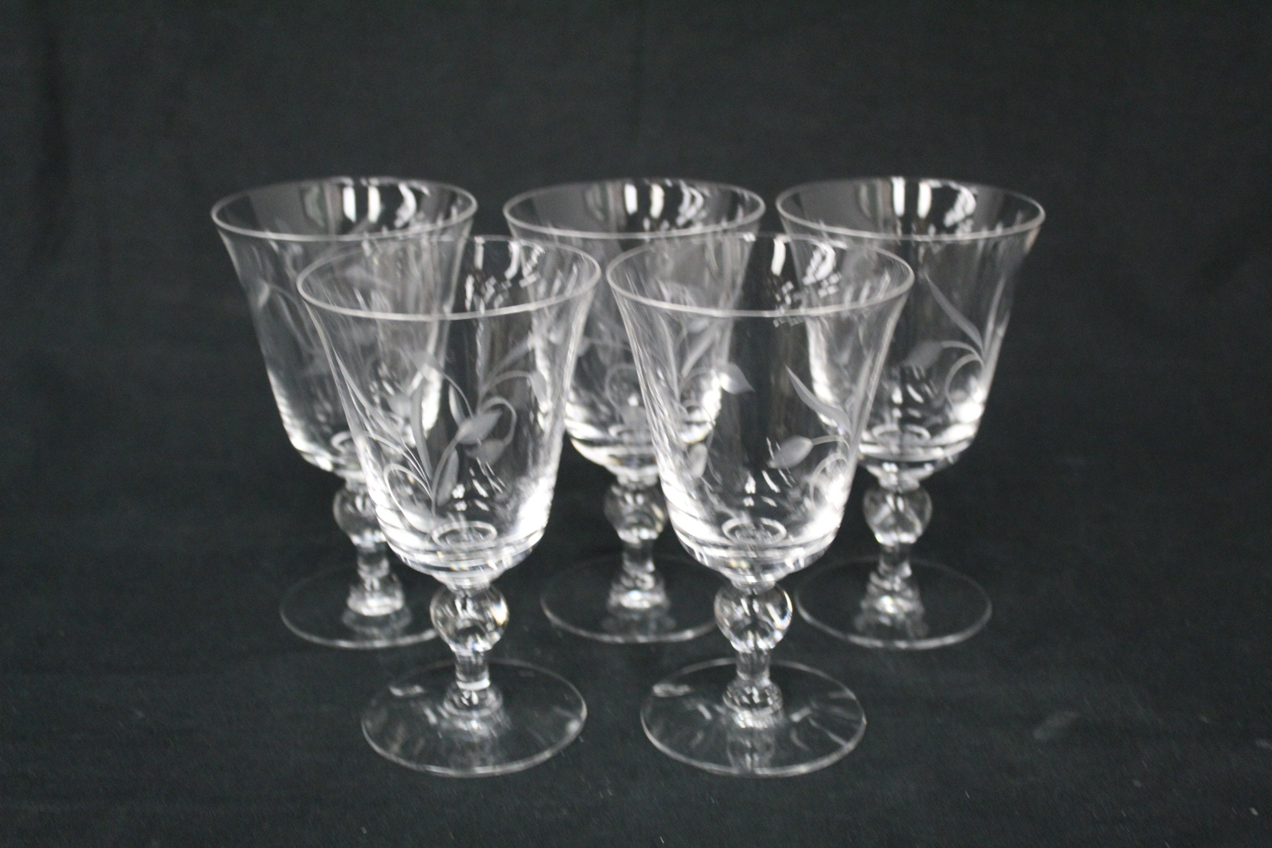 Vintage Goblet 171ml Clear Nordic Ripple Wine Glasses With Green