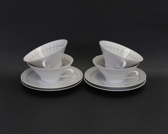 Vintage Hutschenreuter Hohenberg Mid Century Boullion Cups & Saucers, Set of 4 (E10455)