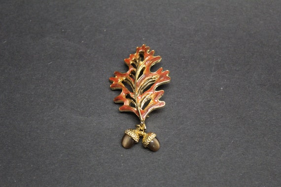 Vintage Oak Leaf & Acorns Novelty Brooch (E12542) - image 1