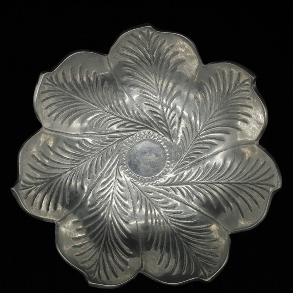 Vintage Floral Pewter Like Silver Bowl (V7945)