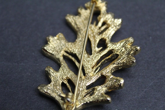 Vintage Oak Leaf & Acorns Novelty Brooch (E12542) - image 4