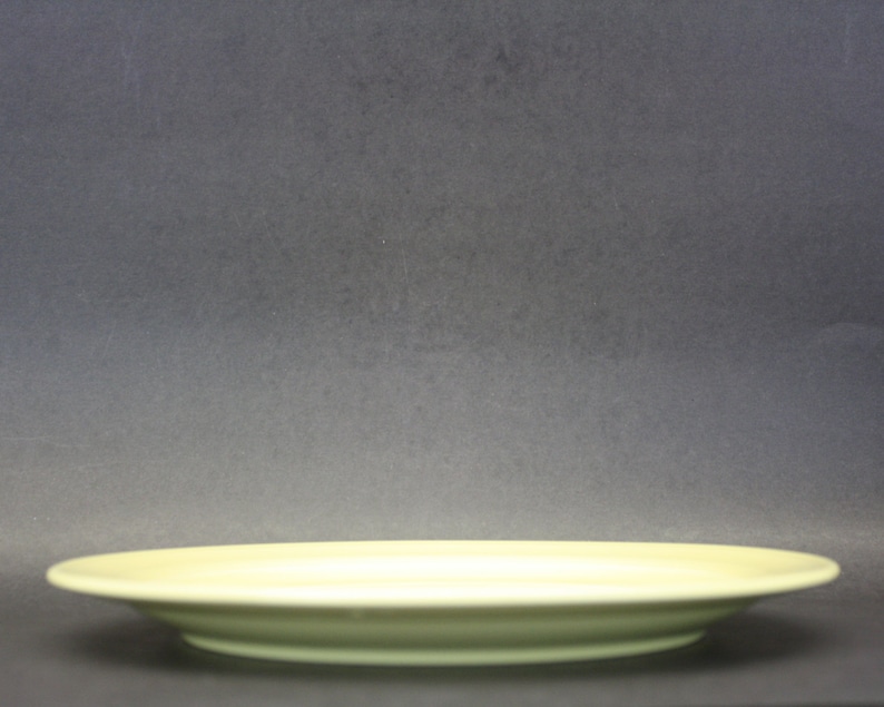 E7590 Vintage Vernonware /'Early California/' Yellow Luncheon Plate