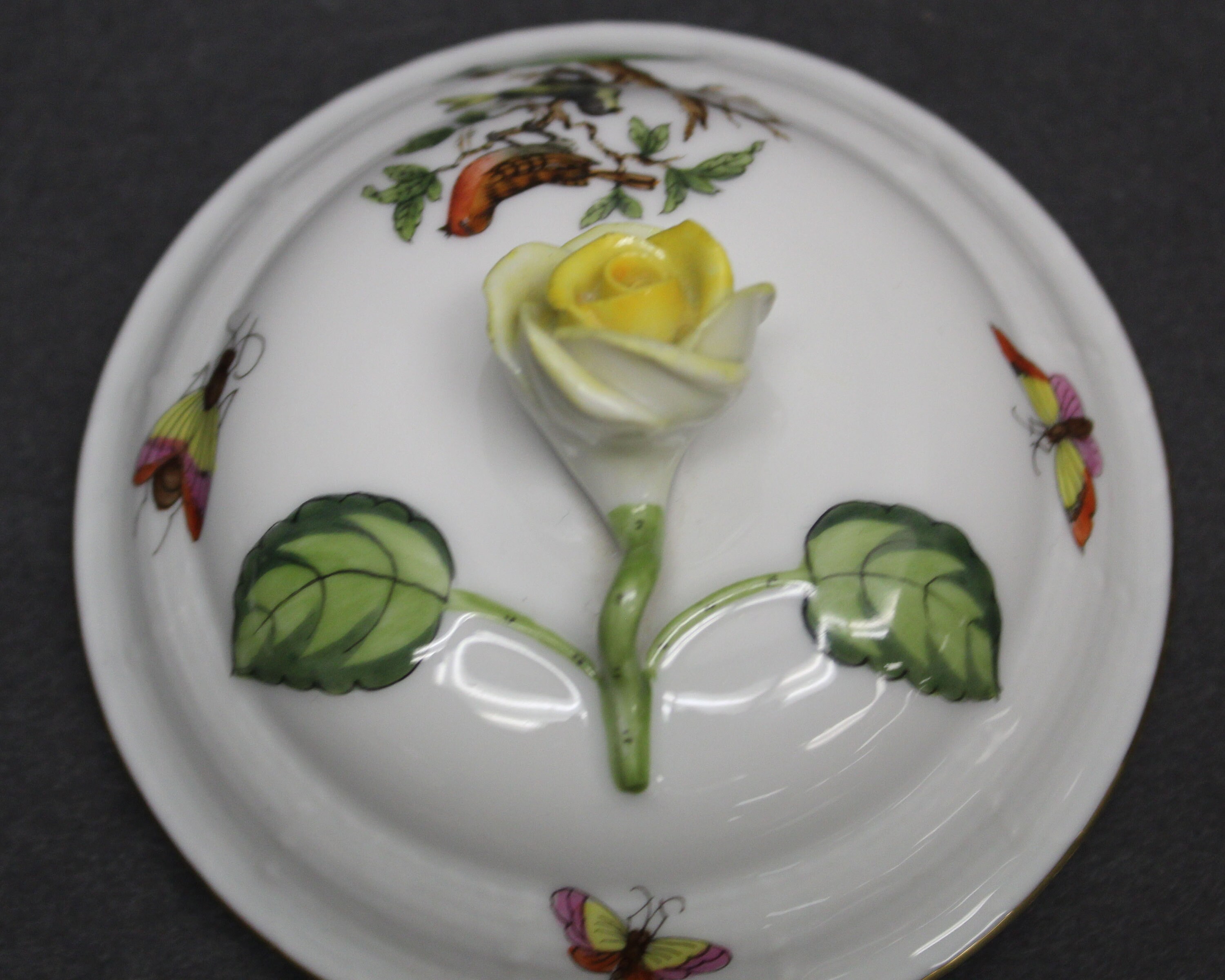 ヘレンド＿小物入れ［HEREND HVNGARY HANDPAINTED］ Vintage Herend Hungary Handpainted Porcelain Trinket Box