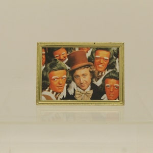 Vintage Goldtone Picture Frame Embossed with Backstand Oompa Loompa (V10336)