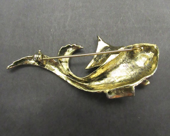 Vintage Goldtone Fish Novelty Brooch (E10153) - image 6