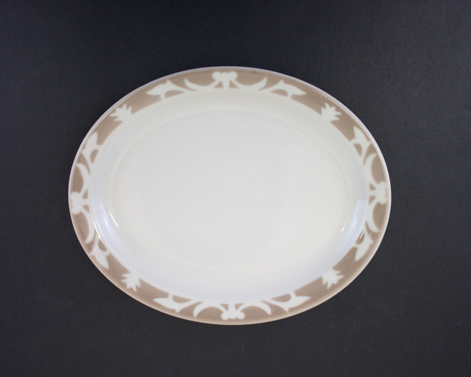 Vintage Small Oval Syracuse China Plate w/Taupe Design on Rim Etsy