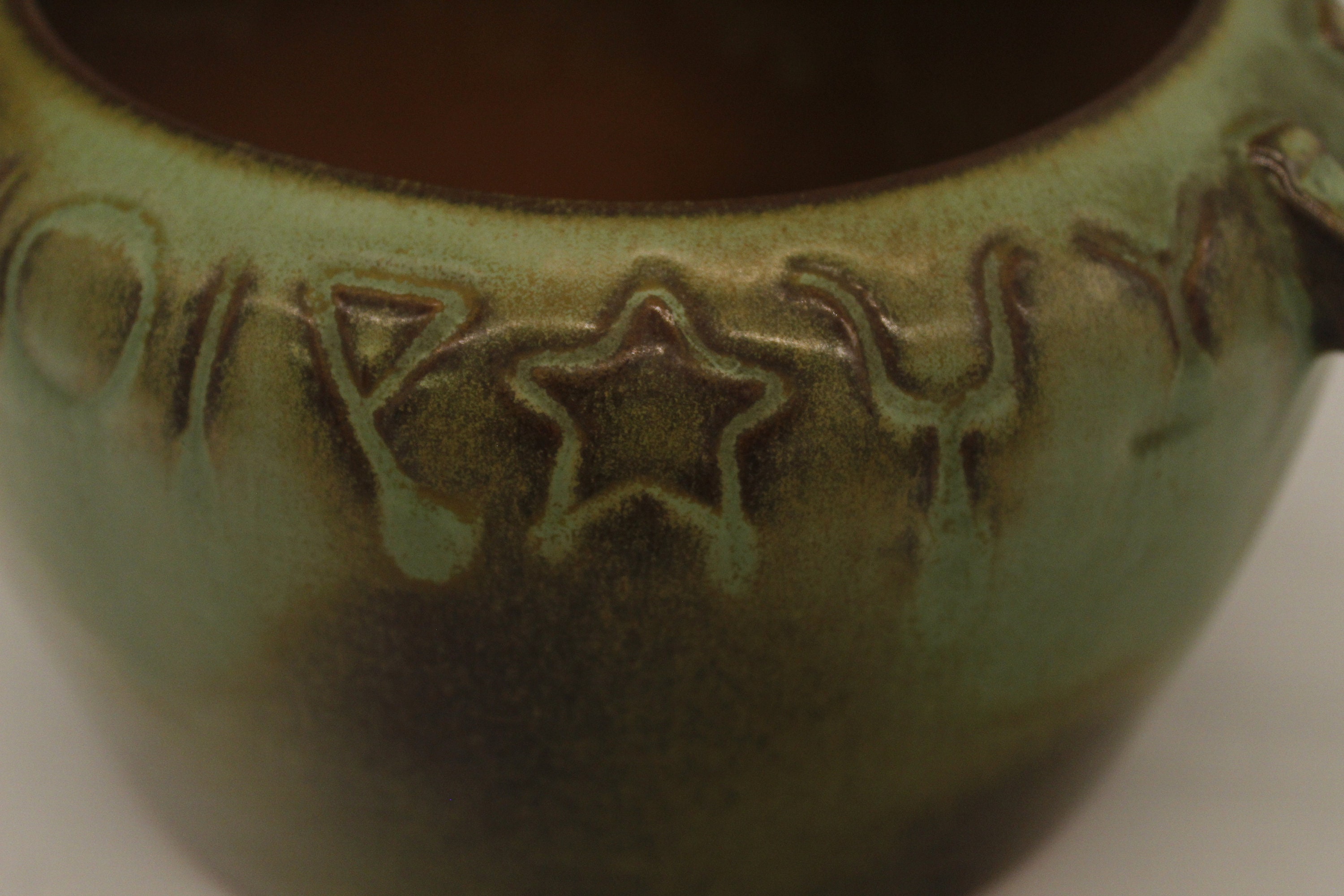 Vintage Frankoma Bean Pot With Green Horseshoe Handles Vintage Frankoma Bean Pot With Green Horseshoe Handles