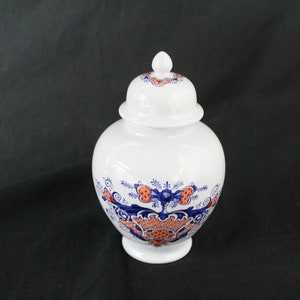 Vintage Estee Lauder Imperial Cinnabar Urn With Lid (V5805)
